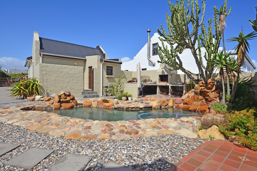 4 Bedroom Property for Sale in Grotto Bay Western Cape